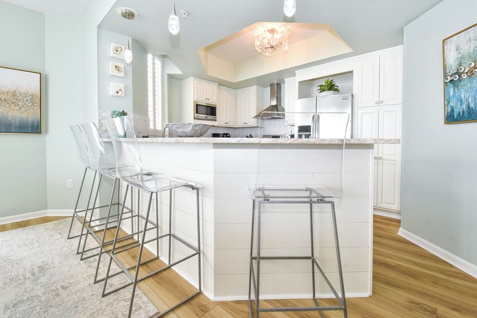Silver Beach Towers West 1606 - Breakfast Bar
