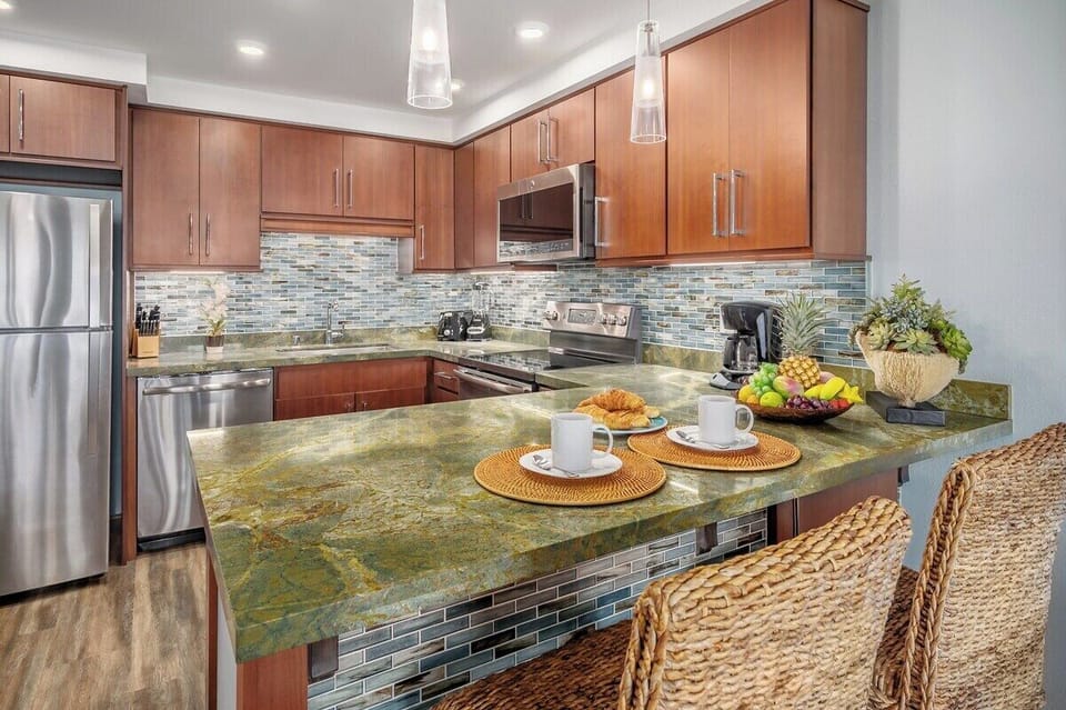 Lawai Beach 1206 Marvelous Counter top with Earth Tones