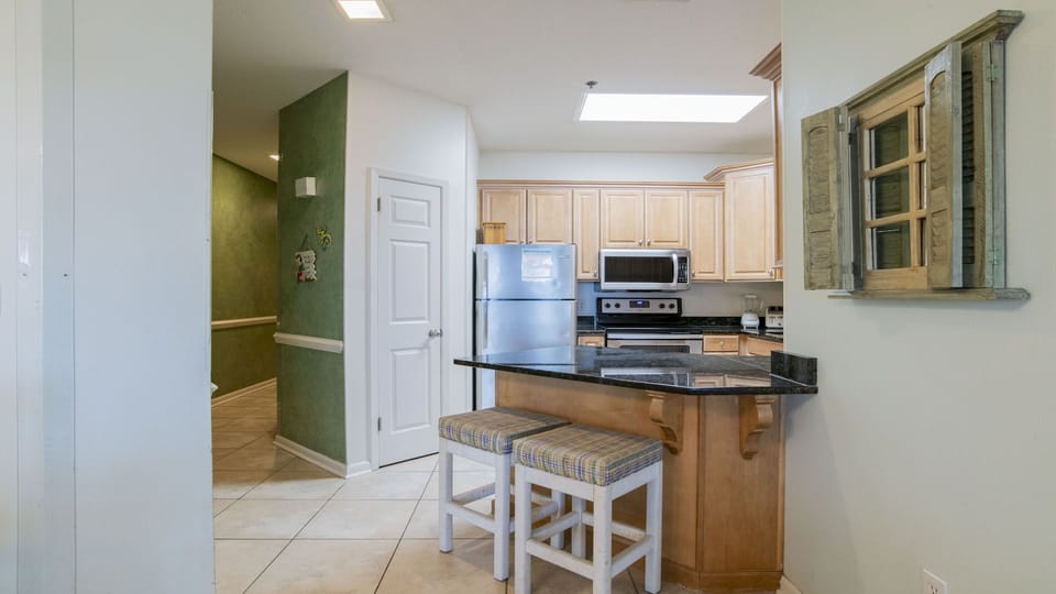 Phoenix VI 106 Kitchen