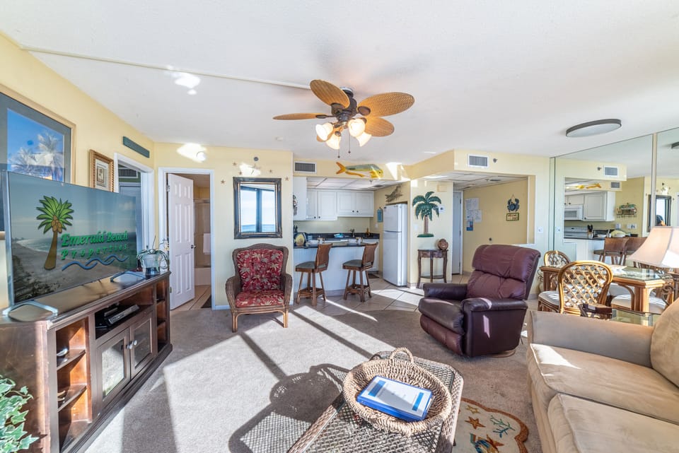 Open floor plan is great for entertaining