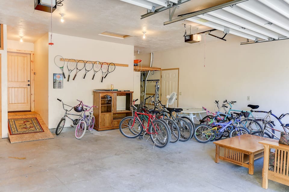 Garage with bikes for all and a sauna! (to the left of the door into the house)