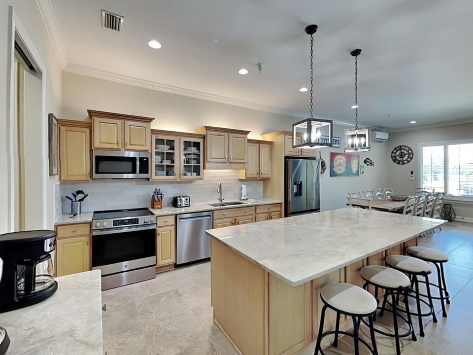 Fully Equipped Kitchen with Stainless Steel Appliances - First Floor
