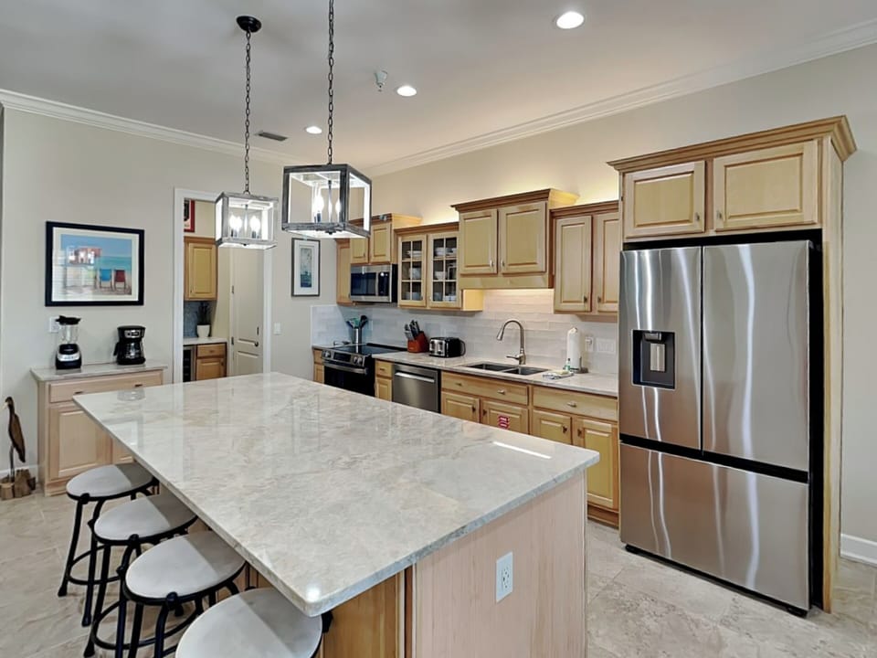 Fully Equipped Kitchen with Stainless Steel Appliances - First Floor