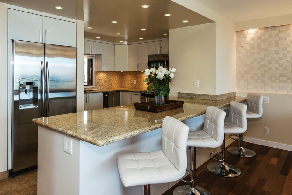 Fully Equipped Kitchen with Stainless Steel Appliances