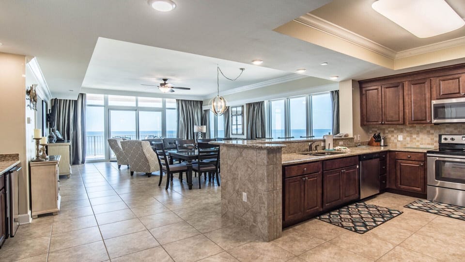 Phoenix Gulf Shores 601 