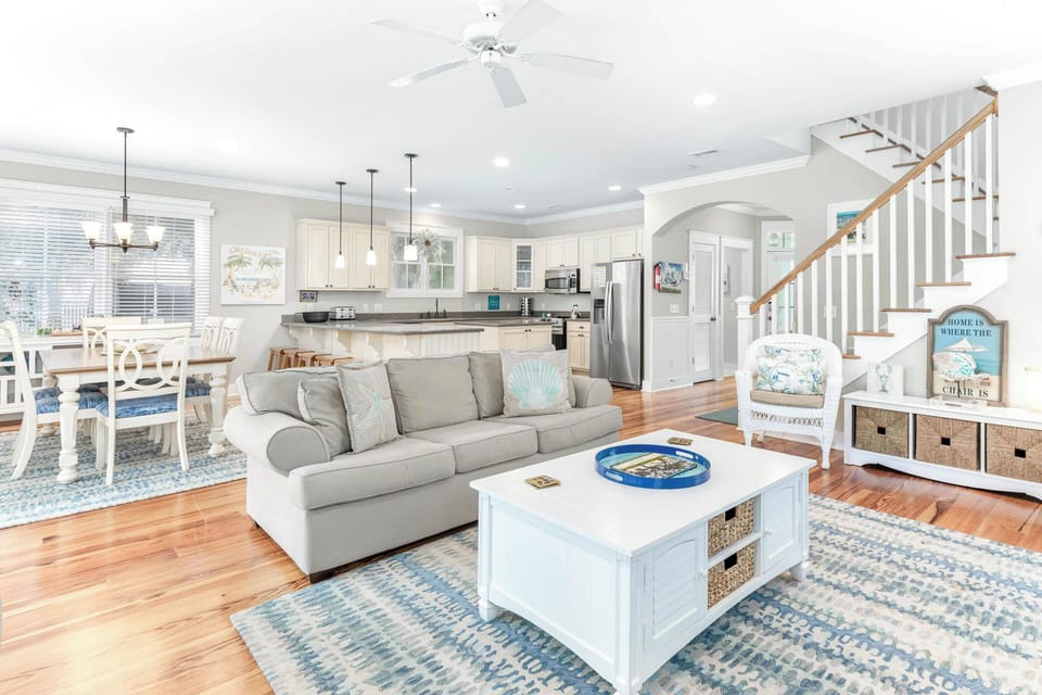 Open Living & Dining Area