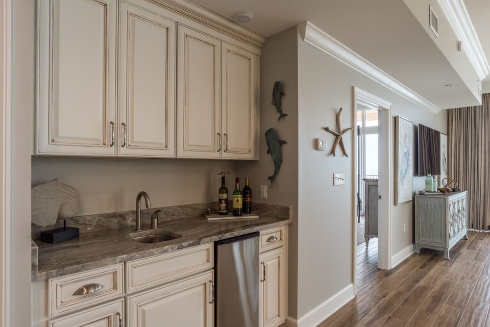 Phoenix Gulf Shores 1201 Wet Bar