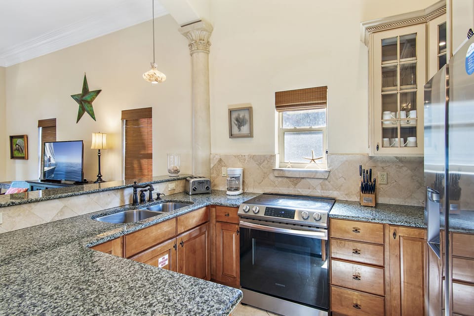 Gulf Jewel - Blue Mountain - First Floor - Kitchen