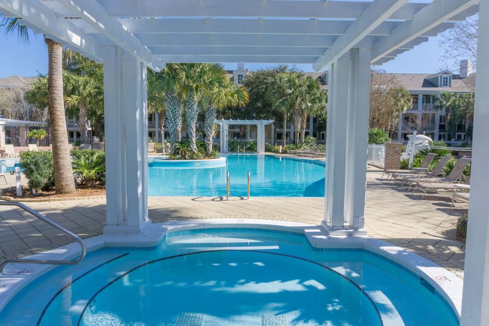 The Pilot House Pool - Enjoy both the heated and cool spas located at the Pilot House pool.
