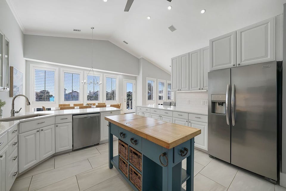 Coral Shores - Crystal Beach - Kitchen
