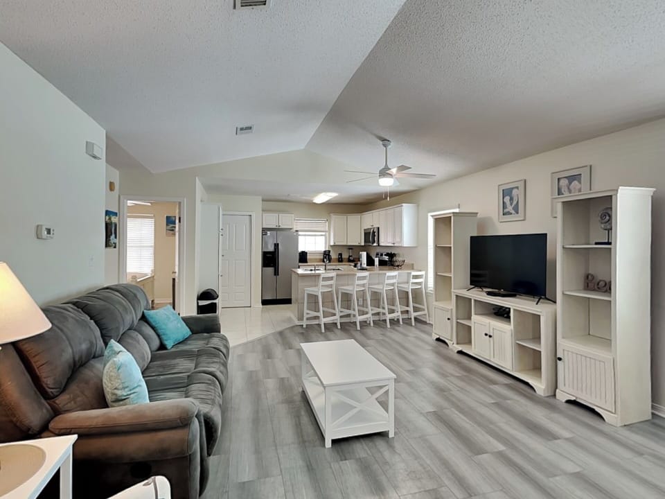 Living Area - TV