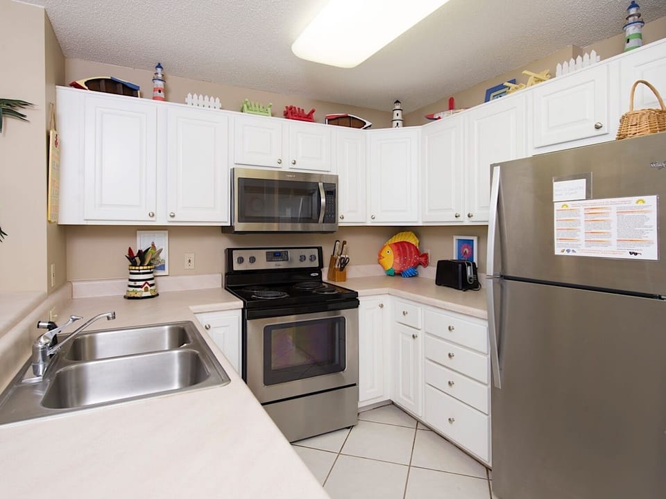 Fully equipped kitchen