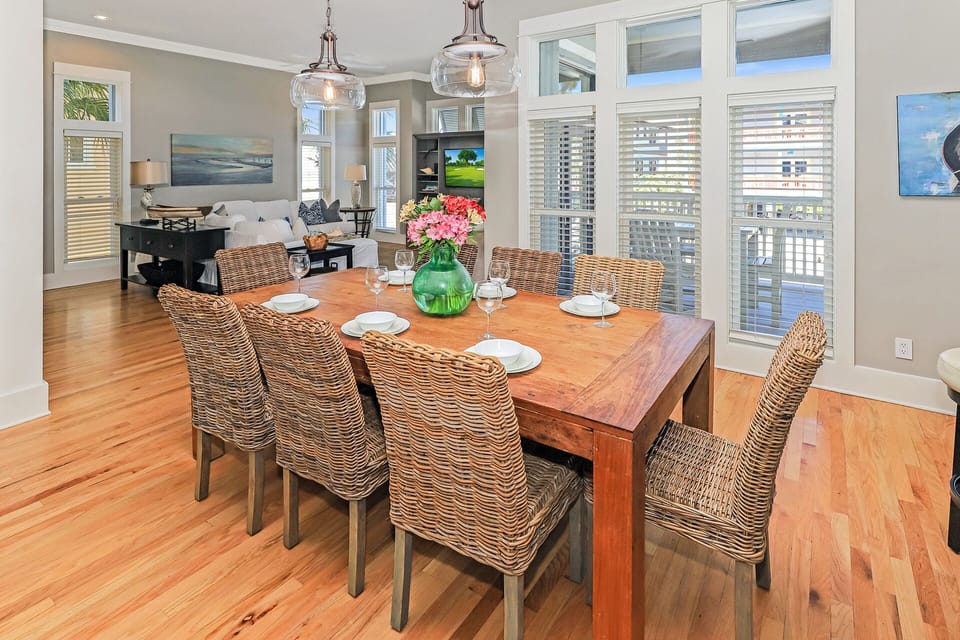Kevin's Heaven - Grayton Beach - Second Floor - Open Concept Living/Dining Area