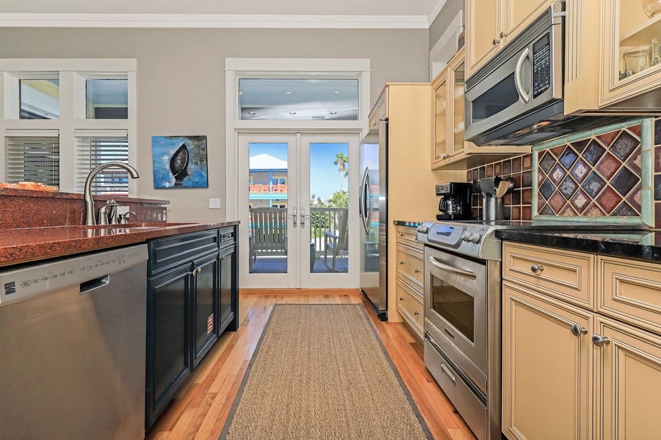 Kevin's Heaven - Grayton Beach - Second Floor - Kitchen