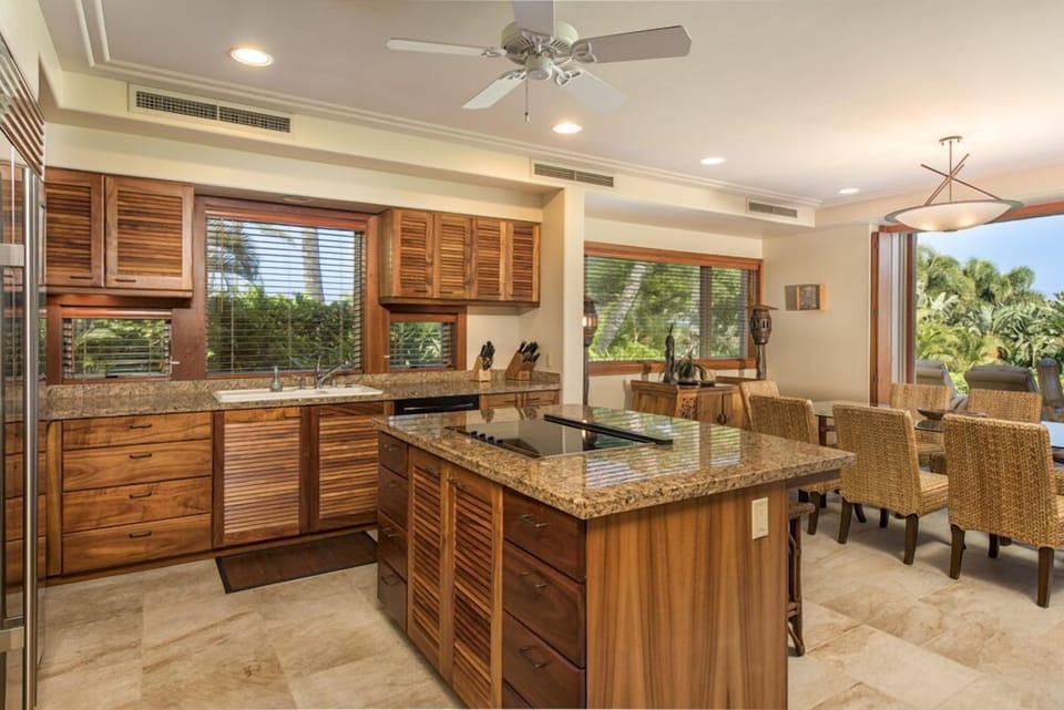 Gourmet Kitchen and Dining Area