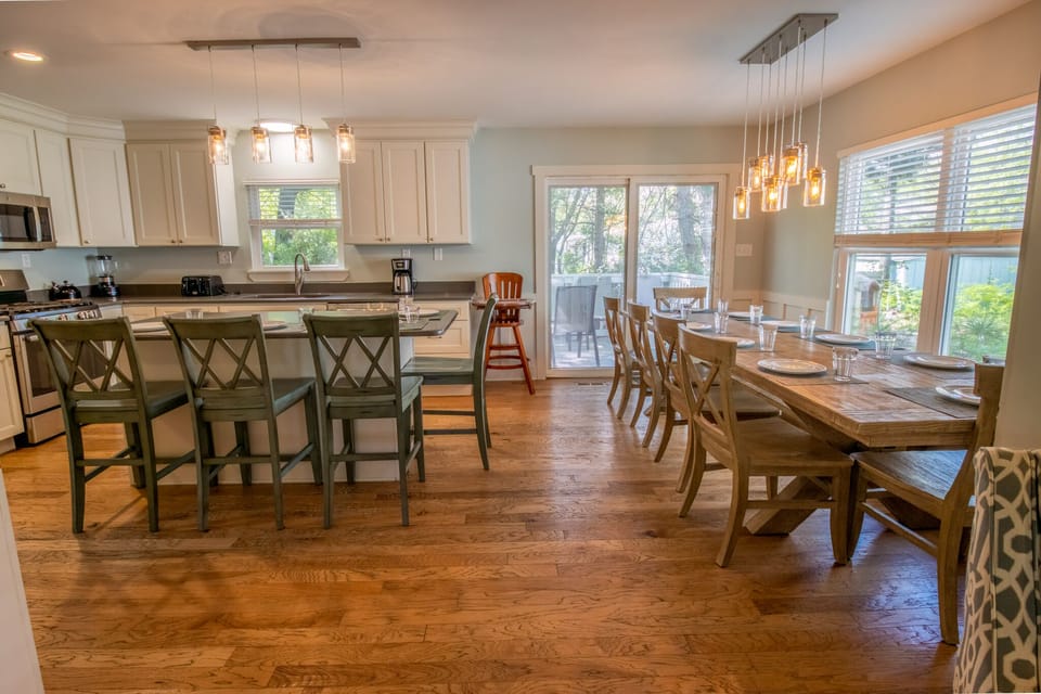 Main Level | Kitchen | Dining Room