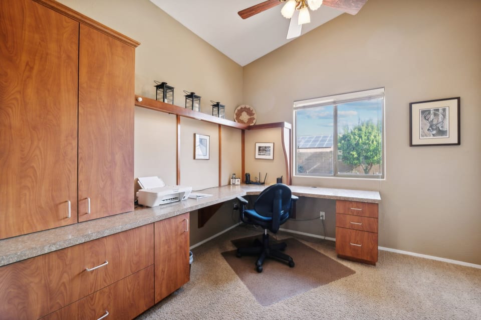 Office Space - Perfect for your work from home needs!