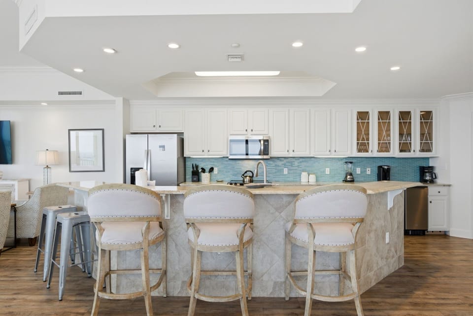 Room for multiple cooks... and just as many taste testers.