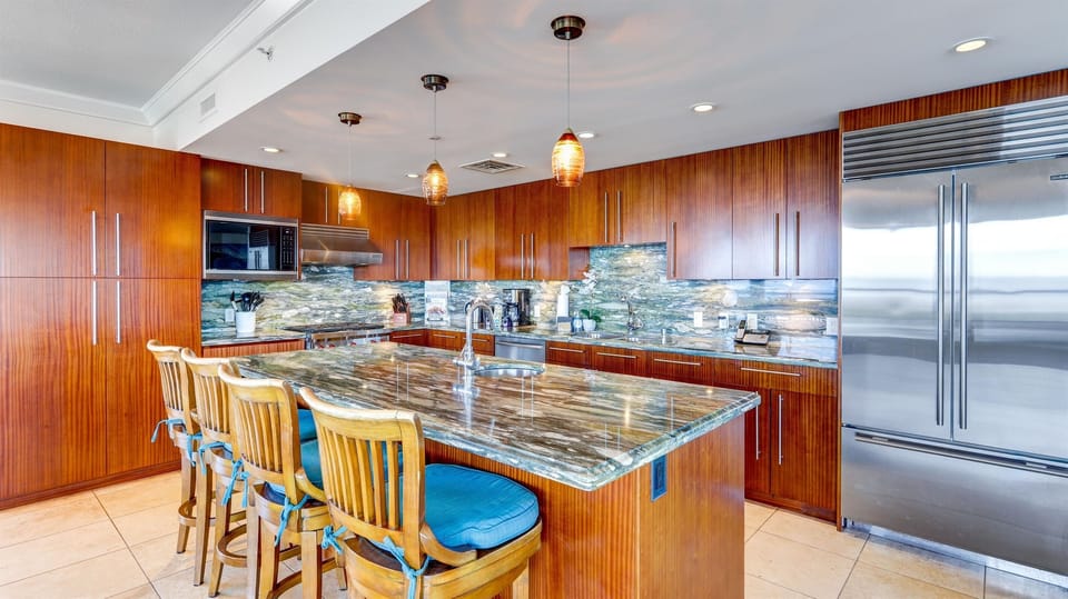 Fully Stocked Kitchen