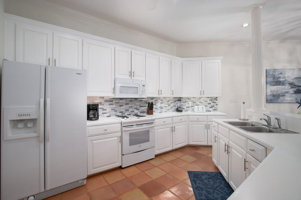 Fully stocked Kitchen