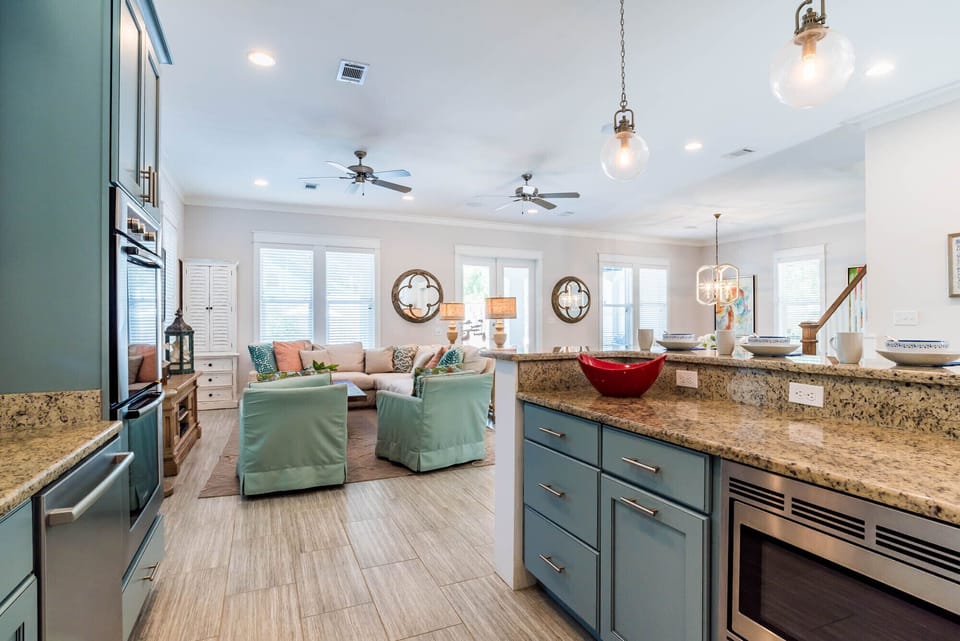 First Floor: Kitchen