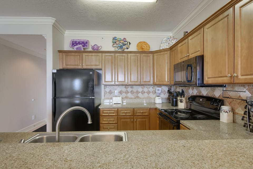 Full Size Kitchen