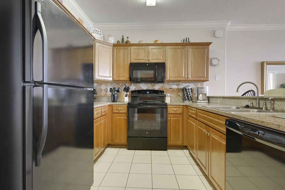Full Size Kitchen
