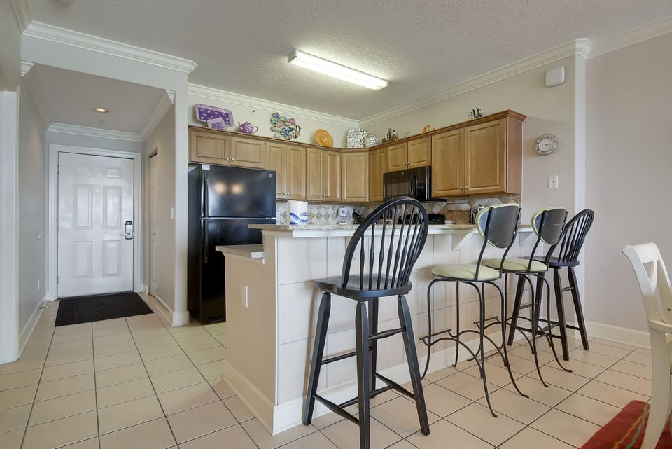 Full Size Kitchen with Bar Seatin