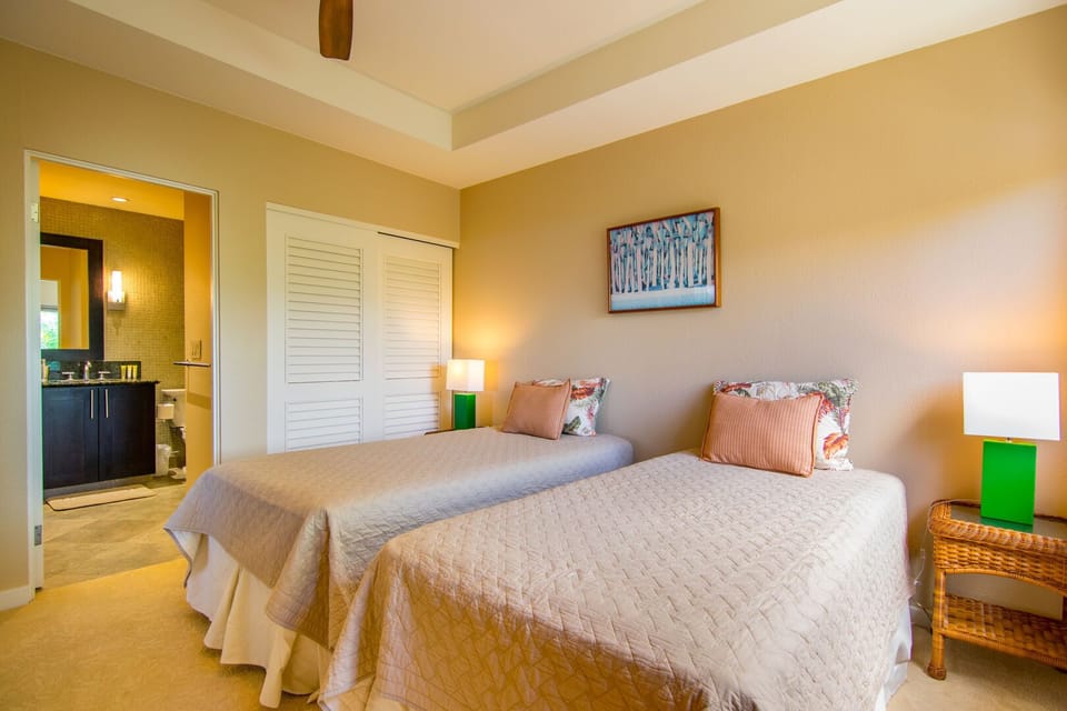 Third bedroom equipped with two Twin-size beds, can be converted to a King-size bed, upon request