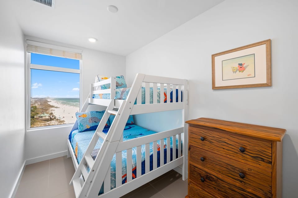 1900 Ninety Eight 801 - Guest Bedroom