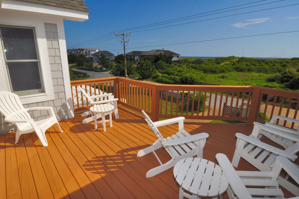 East Sun Deck - Top Level