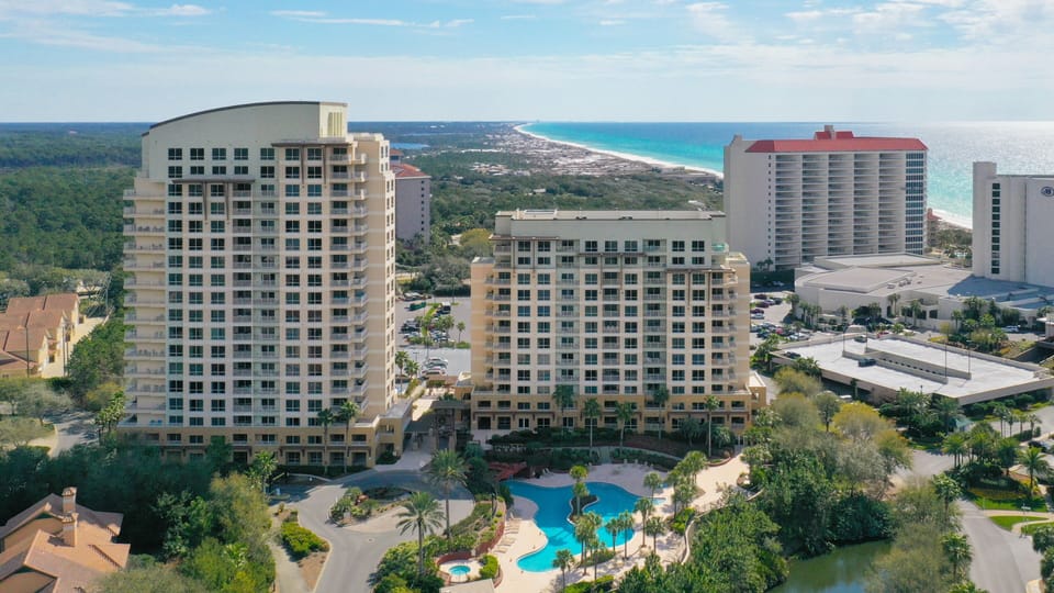 Luau Towers