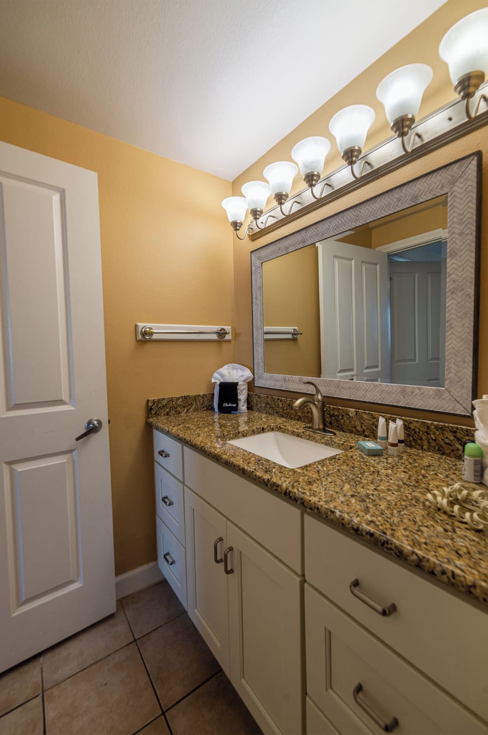 Main Bathroom has plenty of room to get ready for a night out on the town.