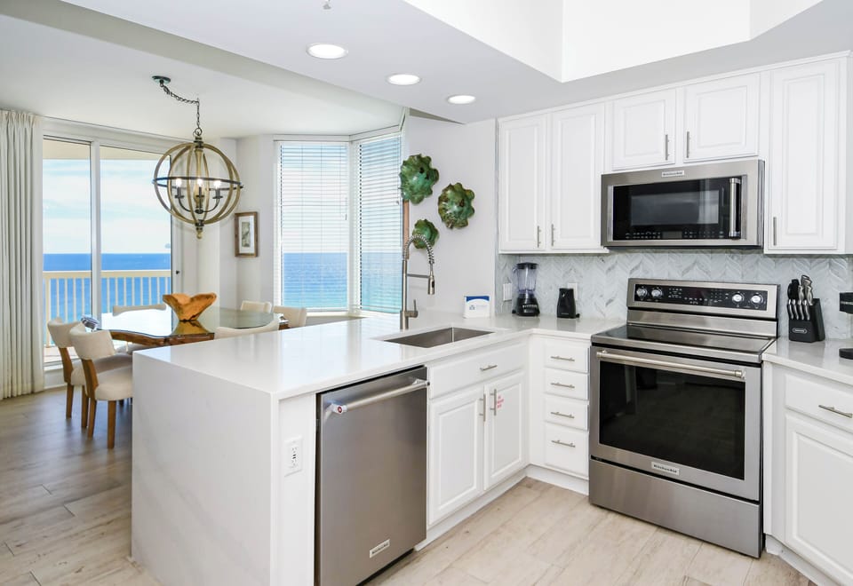 Silver Beach Towers East 1506- Kitchen