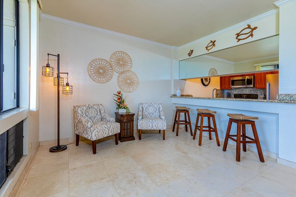 Comfortable occasional chairs to relax! 