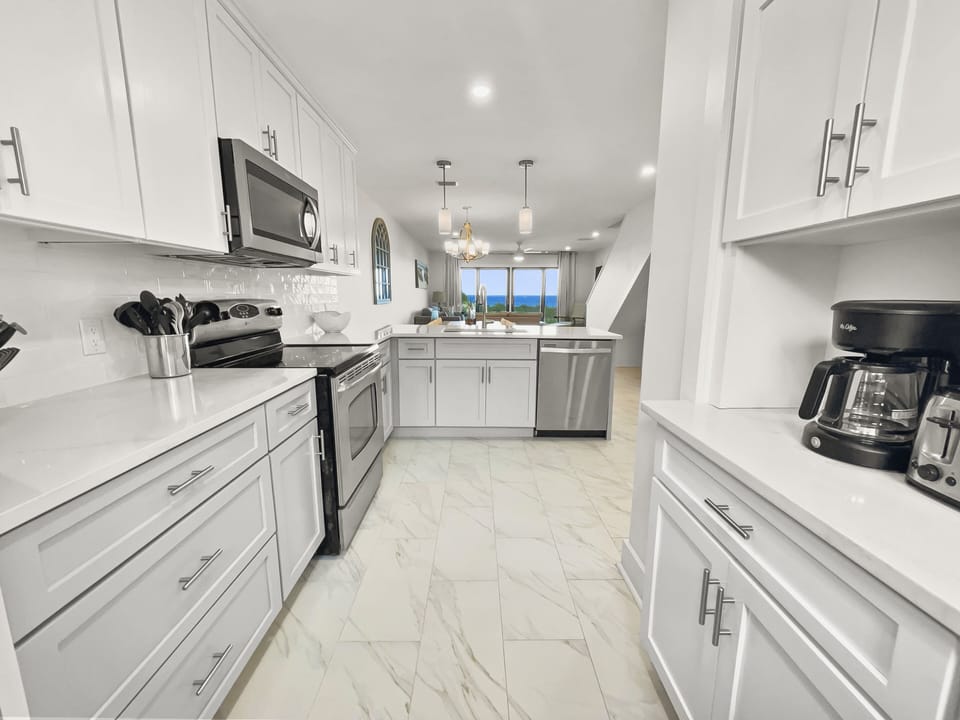1st Floor | Kitchen Area