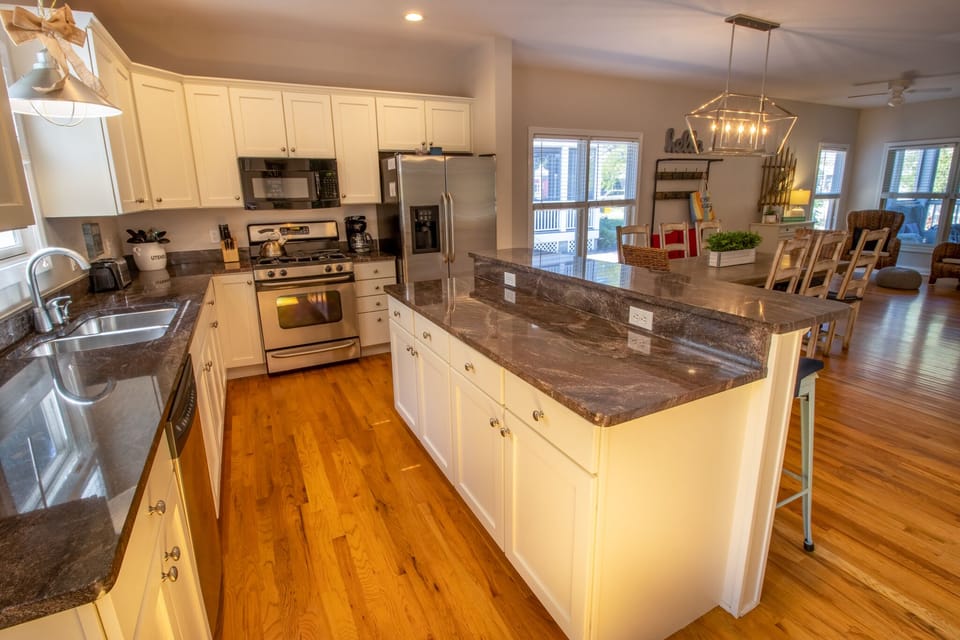 Main Level | Kitchen