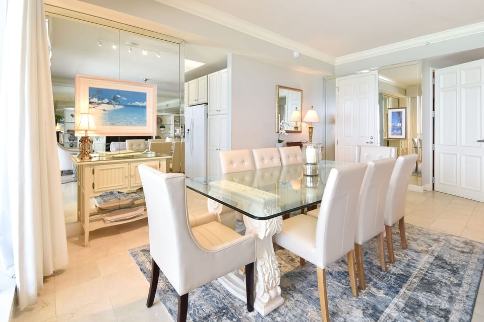 Silver Shells St. Maarten Penthouse 5 - Dining Area