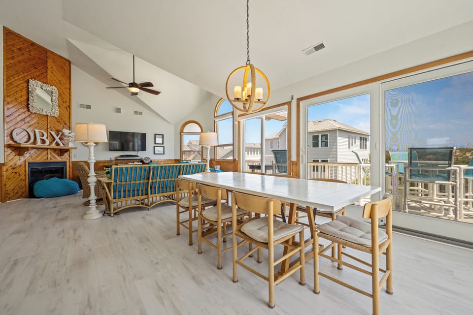 Dining Area - Top Level