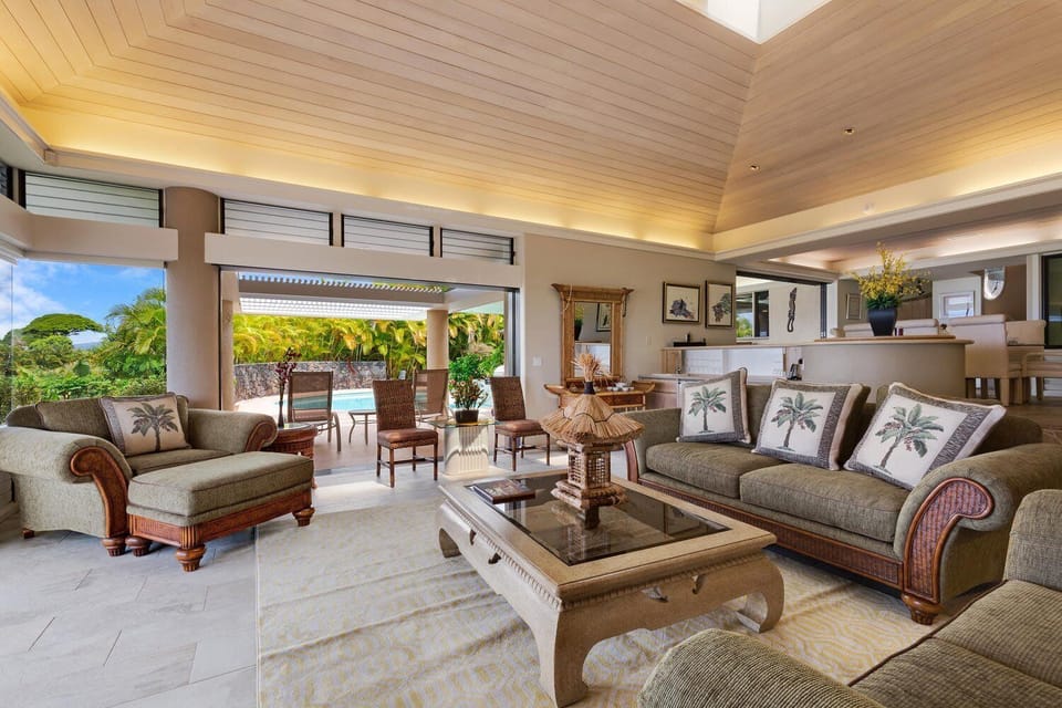 Multiple Gathering Spaces – Ideal for relaxing or entertaining