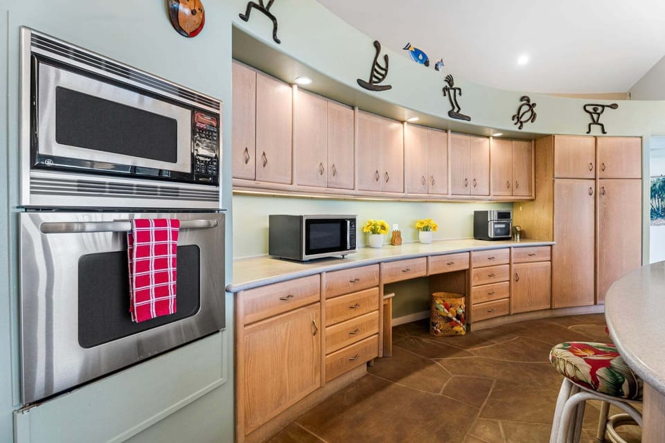 Fully equipped kitchen