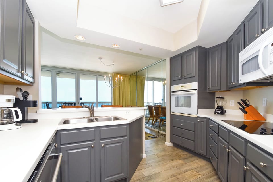 Silver Beach Towers West 703 - Fully Equipped Kitchen