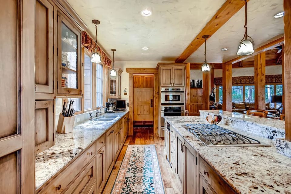 Kitchen - Hatari Lodge - Breckenridge Vacation Rental