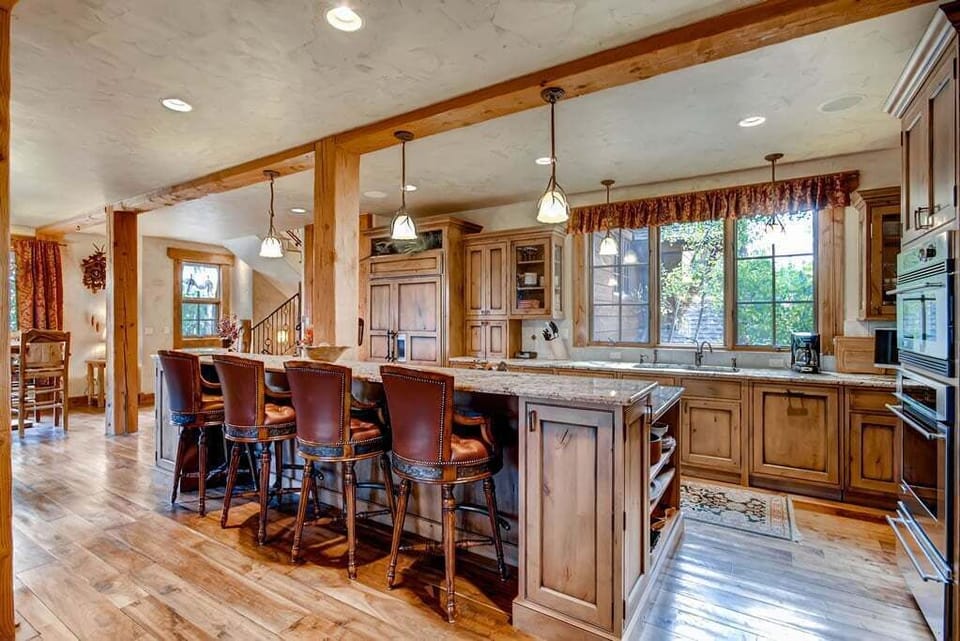 Kitchen - Hatari Lodge - Breckenridge Vacation Rental