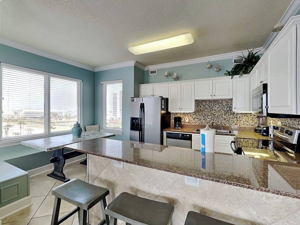 Kitchen with Dining Nook