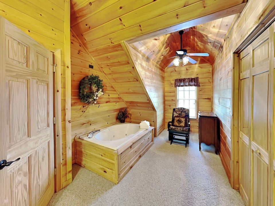 Primary Suite - Jetted Tub