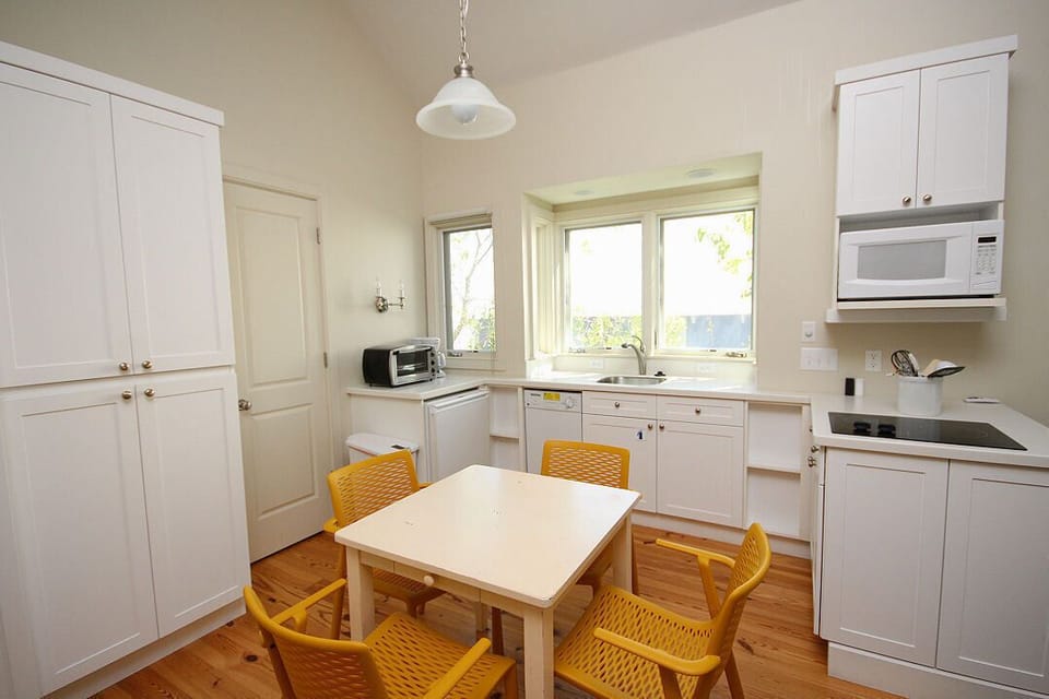 Eat-In Kitchen - Dining for four