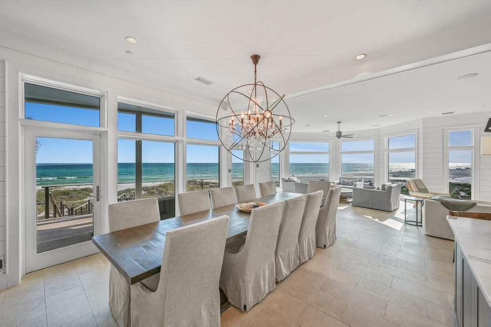 Second Floor: Dining Area