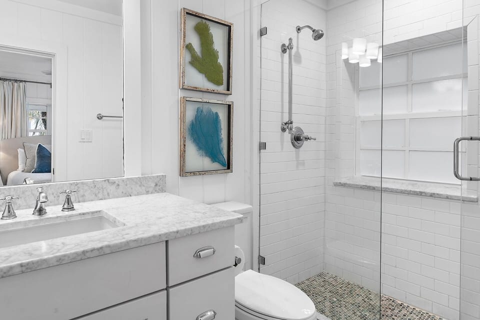The White House - Seagrove Beach - First Floor - Bedroom 1: Queen Bed with Private Bath (Shower)