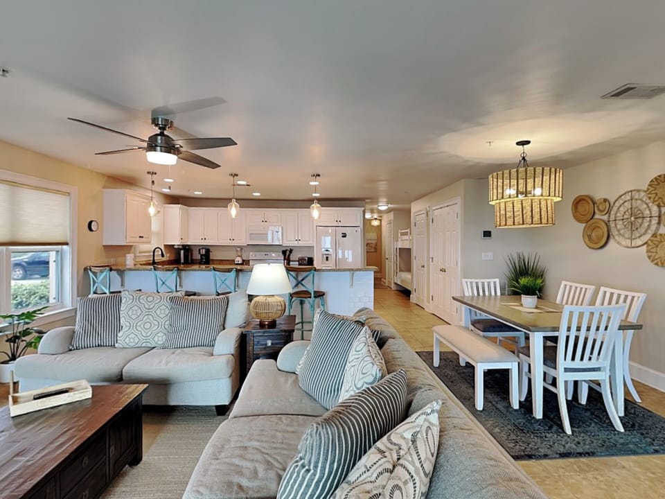 Living Area - Open Floor Plan